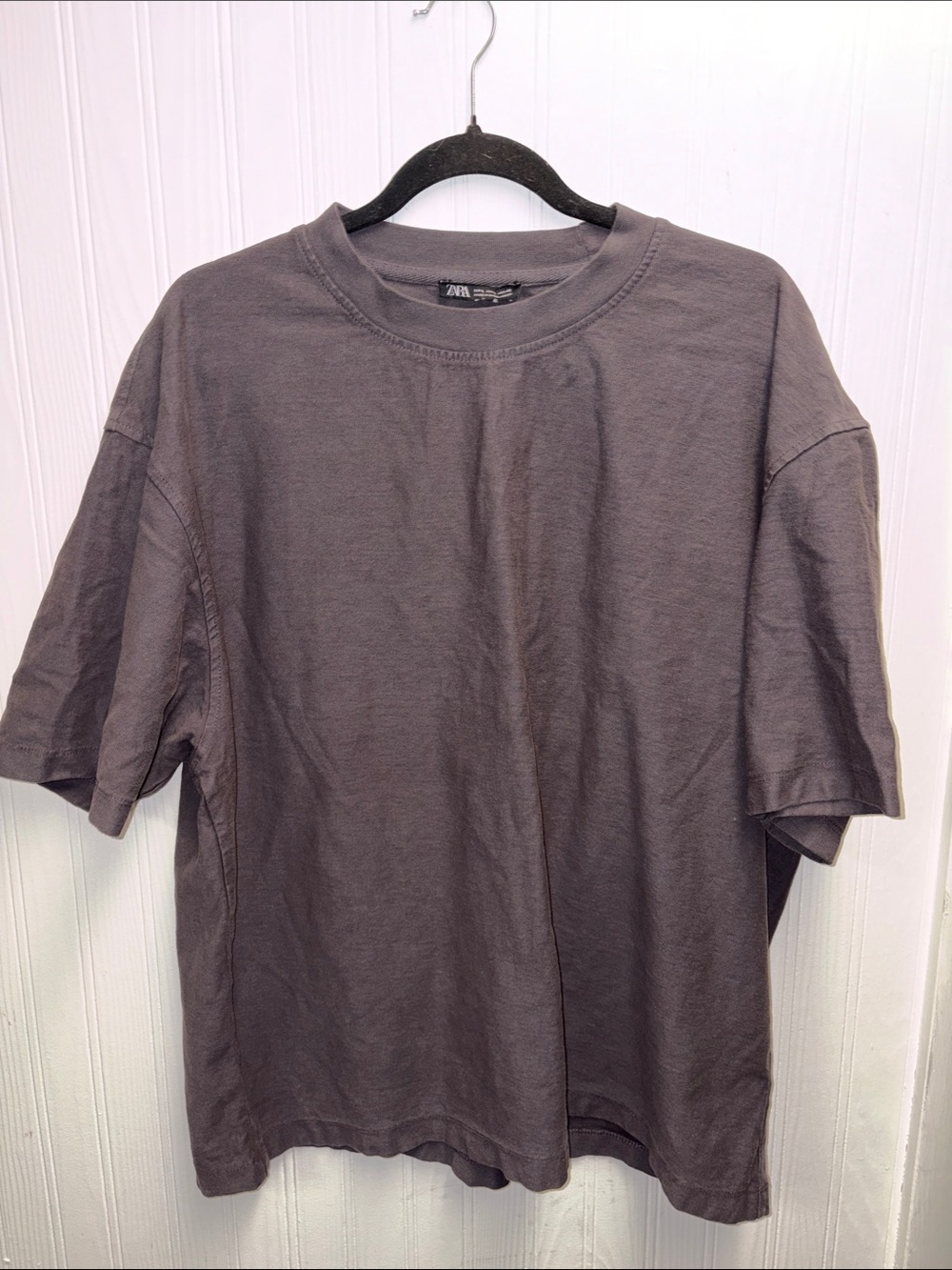 Zara Men Short-Sleeve Crewneck Tee in Dark Gray